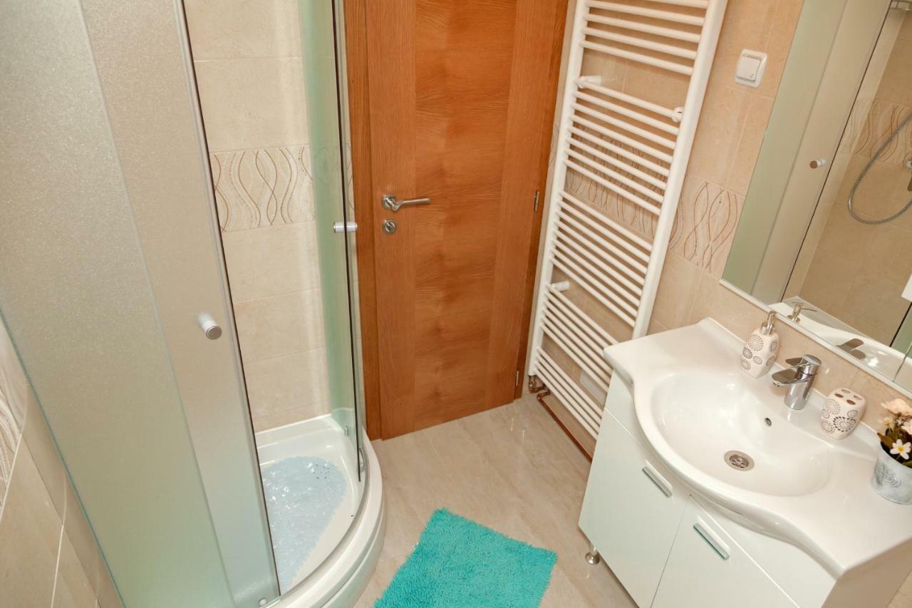 Apartment Lena Gornji Vaganac Exterior photo